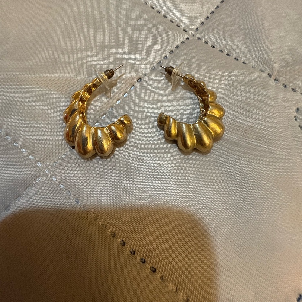 vintage gold Earrings